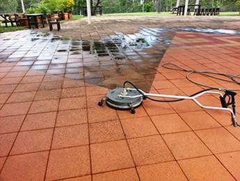 Pressure cleaning pavers 