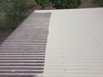 Colorbond roof cleaning